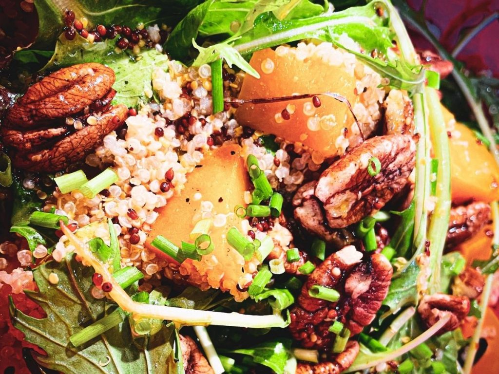 Salade de quinoa courge rôtie et pacanes - Debbie Dufour Tupperware