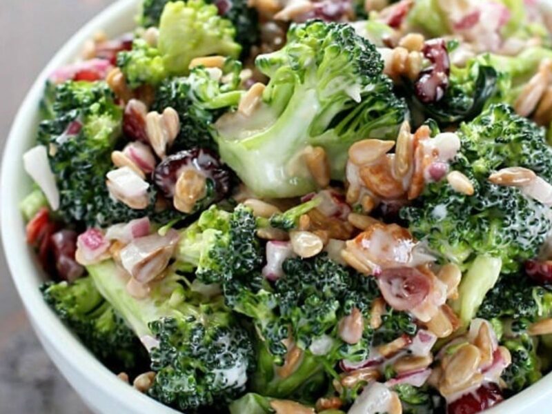 Salade de brocoli et bacon - recettes - tupperware - debbiedufour.com